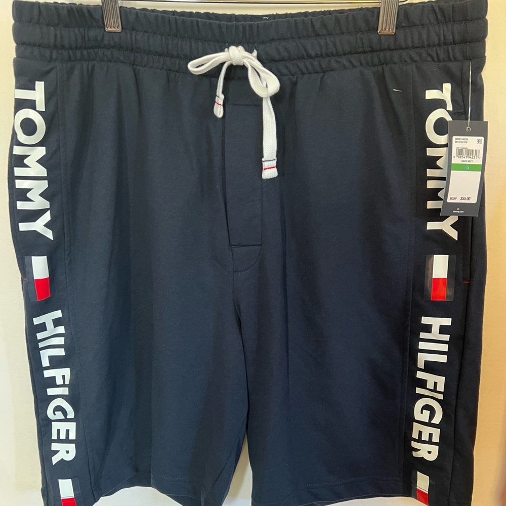 New Tommy hilfigure Mens comfy shorts lg